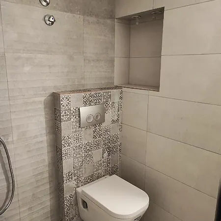 Watch Penthouse Center & Parking *